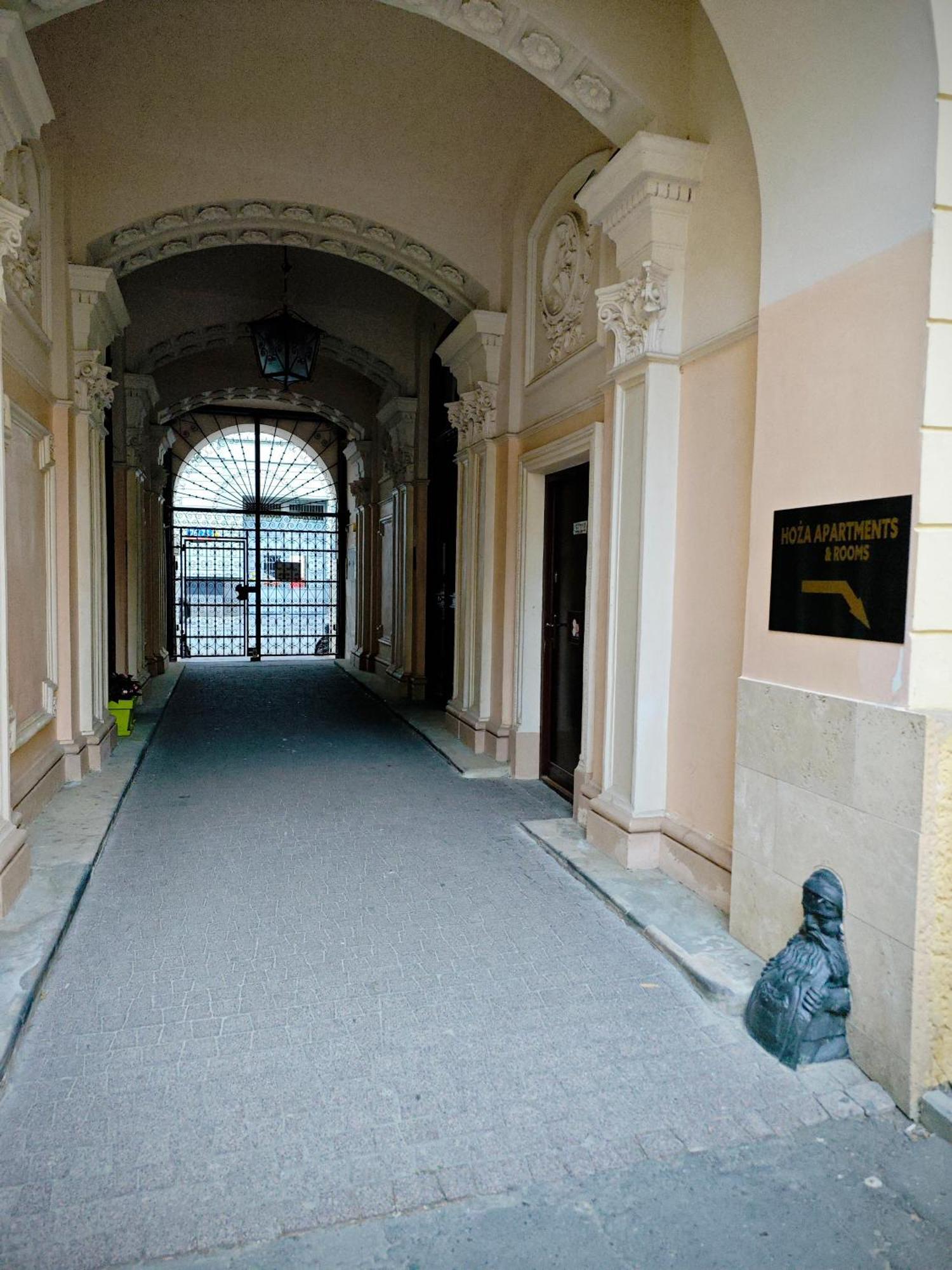 Apartamenty Hoza Attic Studio Warschau Buitenkant foto